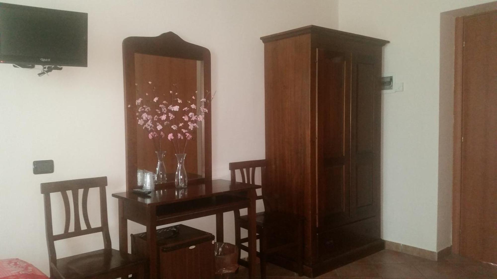 Hotel La Pendola Ozzero Cameră foto